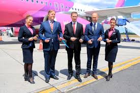 Wizz air rīga, latvija, lidojumi un maršruti. A Wizz Air Elinditotta Elso Asztanai Jaratat Bud Flyer