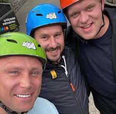 2-0 good start gezzy