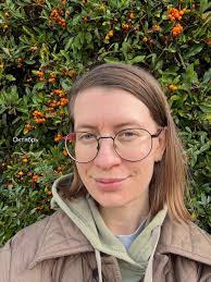 𝗟𝗮𝗿𝗶𝘀𝗮 • 𝗟𝗼𝗻𝗱𝗼𝗻 • 𝗬𝗼𝘂𝗧𝘂𝗯𝗲 (@fry_lara) · London