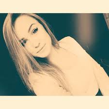 Bella Woods (@lera_woods)