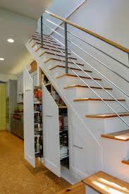 Schrank Unter Treppe Integrieren 25 Schlaue Ideen Schrank Unter Treppe Einbauschrank Treppe Treppenschrank
