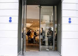 It closed permanently in december 2017. Paris No 1 Concept Store Colette O Bon Paris Easy To Be Parisian