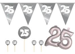 25 Jaar Getrouwd Versiering Slingers En Deco Feestartikelen Nl