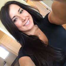 Kelly Melara's Instagram, Twitter & Facebook