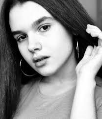 Maria Raimo's Instagram, Twitter & Facebook