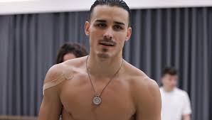 Valentin Alexandru di Amici con una star di OnlyFans: le sue foto sexy -  BitchyX