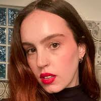 Amanda Schauer's Instagram, Twitter & Facebook