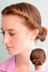 Part your wet hair how you want it, then place a pair of stockings or tights on top of your head with one leg on each side, almost like you're wearing a headband. 5 Ways To Rock Wet Hair To Work The Muse