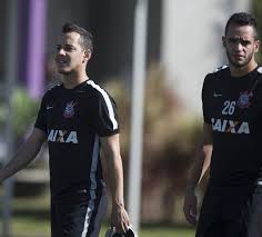 O meia vai iniciar o clássico de domingo no banco, e apesar da concorrência dentro do time. Renato Augusto E Rodriguinho Retornando Jornalista Recebe Informacao Definitiva Do Corinthians E O Time Do Povo Noticias Do Corinthians
