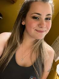 Hi! My name is Nikki and I'm 37! I'm looking to meet new friends and find  people who enjoy playing board games