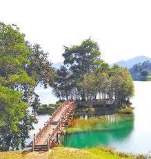 Tasik kenyir terkenal dengan keindahan alam semula jadi dengan pelbagai spesis hidupan air, flora dan fauna. Destinasi Bajet Di Terengganu Ada Satu Tempat Nama Tasik Facebook