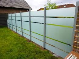 Glaszaun System Wpc Https Www Traumgarten Nrw Wpc Zaun Glaszaun Wpc Zaun Zaun