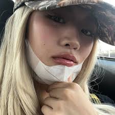 my blondie girl maloi ⋆. 𐙚 ̊