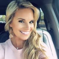 Kayla Hadley's Instagram, Twitter & Facebook