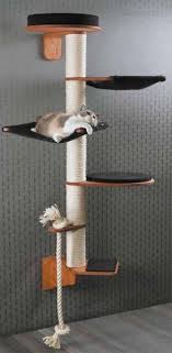 Kratzbaum Von Profeline Modell Wendelin Holzfarbe Kirsche Bezug Teppich Schwarz Kratzbaume Zur Wandmontage Fr Katzenzimmer Wandkratzbaum Kratzbaum