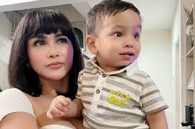 Potret Bebizie Mirip Vanessa Angel, Sampai Dipanggil Mami oleh Gala