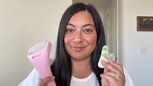 Amazon.com: BAIMEI Cryotherapy Ice Roller and Gua Sha Facial Tools Reduces  Puffiness Migraine Pain Relief, Skin Care Tools for Face Massager Self Care  Gift for Men Women