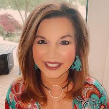 Julie Funderburg's Instagram, Twitter & Facebook