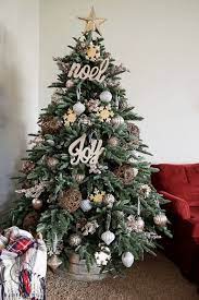 Farmhouse Christmas Tree Decorations Farmhouse Christmas Decor Ideas Focused Around Simplicity