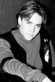 Desirae Bennett's Instagram, Twitter & Facebook