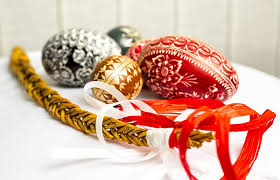 Někteří občané členských států porážejí prasata tradičně na vánoce a jehňata na velikonoce. Velikonoce Pomlazka Je Od Slova Pomladit Obchodni A Zabavni Zona Cestlice