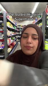 Sabine auf Heimatreise: Ein komödiantischer Flughafen-Pov