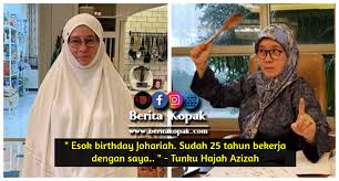 Tunku azizah berkenan tunjuk bakat gesek biola depan dr siti hasmah. Esok Birthday Johariah Sudah 25 Tahun Bekerja Dengan Saya Tunku Hajah Azizah Berita Kopak Cc