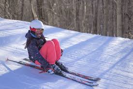 Giant slalom, or gs, is one of the technical events, along with slalom. Difference Between Super G And Downhill Alpine Skiing Thrillspire
