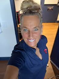 What color do people think your eyes are?