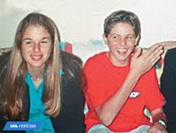 Suzane von richthofen (suzane louise freiin von richthofen, nascida em 3 de novembro de 1983) é uma brasileira que assassinou seus próprios pais em 31 de outubro de 2002 com a ajuda do namorado e do irmão dele. Uol Noticias Irmao De Suzane Von Richthofen E Internado Apos Ser Encontrado Em Estado De Surto Https Goo Gl 9bsooj Facebook