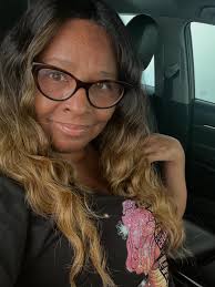 Vonda Murphy's Instagram, Twitter & Facebook