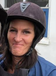 Ufatteligt trist nyt. Min kære livslange ven, Eva Macdonald, er død mandag  aften. 59 år gammel. Hun efterlader sig børnene Alberte og Rasmus og sin  mand, Jesper. Jeg mødte Eva som 13-14-årig