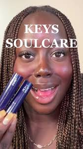 Abbi Waller's Instagram, Twitter & Facebook