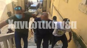 Σπούδασε στο κρατικό θέατρο βορείου ελλάδος από όπου αποφοίτησε το 1979. Vxxpjwbqu7kgem