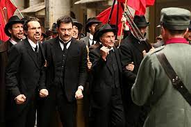Il regista presenterà il suo nuovo lungometraggio initolato marx può aspettare nella sezione. Bild Zu Marco Bellocchio Vincere Bild Marco Bellocchio Filmstarts De