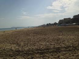 4,785 likes · 1 talking about this · 250 were here. De La Mer En Direction De Catolica Bild Von Riccione Province Of Rimini Tripadvisor