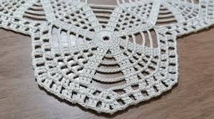 Tigisi Orgu Runner Modeli Kenar Yapimi Crochet Doily 2020 Orgu Tig Isleri Afgan Tig Isi