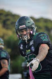 Coritiba pertence a coritiba foot ball club coritiba crocodiles bem como as imagens do aplicativo pertencem ao time de futebol americano coritiba crocodiles. Football Coritiba Crocodiles Futebol Americano Football Helmets Football Celebrities