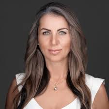 Loretta Nicholson's Instagram, Twitter & Facebook