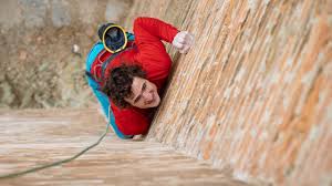 Ondra had to rest in a kneebar for five to six minutes in order to complete the route. Adam Ondra Road To Tokyo 16 Na Mury Zamku Wspinanie Pl