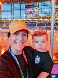 It's a family affair 💙❤️