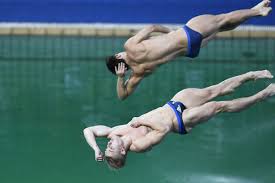 Officials say algae is to blame for the dark green color of the rio olympics diving pool tuesday, but that the water is safe for divers. Olympic Diving Pool Closed After Water Turns Green At Rio 2016 London Evening Standard Evening Standard