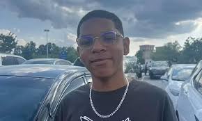 Lili Torres (@lilitorres)