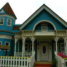 The victorian era lasts 64 years so in fashion history terms has to be subdivided beyond the length of reign. All About Victorian Style Homes Dengarden