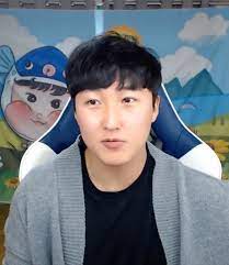 난리가 났다… 유명 아프리카 BJ, 생방송 중 중요 신체부위 노출 | 위키트리
