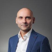 Russell Proffitt's Instagram, Twitter & Facebook