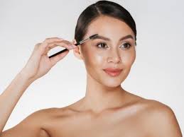 Here 's a few tips toward getting those perfect arch eyebrows (with less pain, if your trying this for the first time) with tweezers. Get Perfect Eyebrows With These Marvelous Tips Boldsky Com