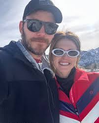 Saundra Grimes's Instagram, Twitter & Facebook