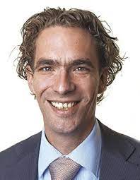 Pochodzący z amersfoort , van „t wout stała się miejska radna z amsterdamu po wyborach 2006 r. B Bas Van T Wout Parlement Com