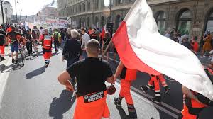 Jun 30, 2021 · protest ratowników medycznych przed budynkiem resortu zdrowia. 2g0uyeen1hl4wm